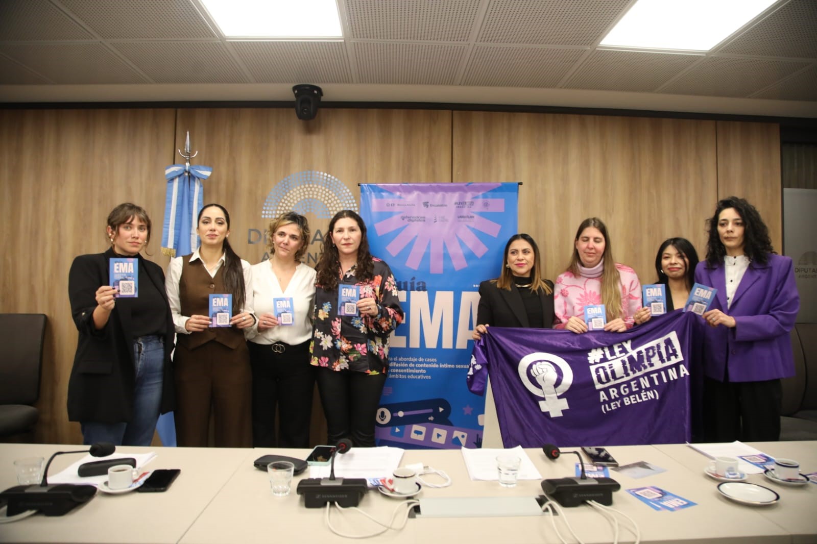 “Ley Ema”: un proyecto para frenar la violencia digital en escuelas tras la muerte de Ema Bondaruk