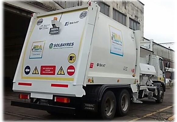 SOLBAYRES presenta nueva señalización para su flota vehicular de recolección