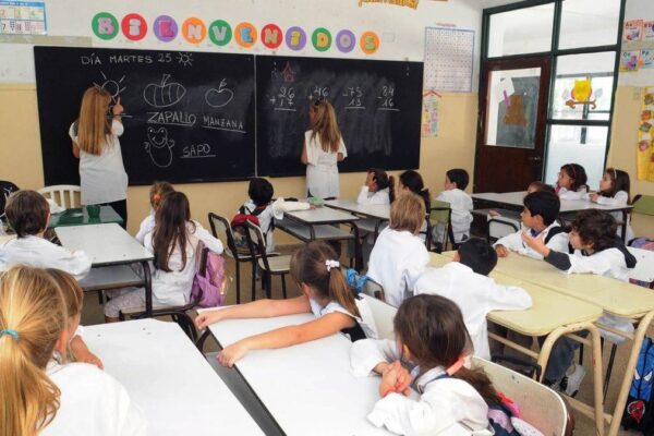 Es un agravante la agresión a trabajadores de la salud y la educación y endurecen las penas en la ciudad