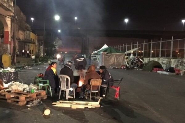 Se presentó un amparo para que ingresen a sus viviendas los afectados por el incendio en La Boca