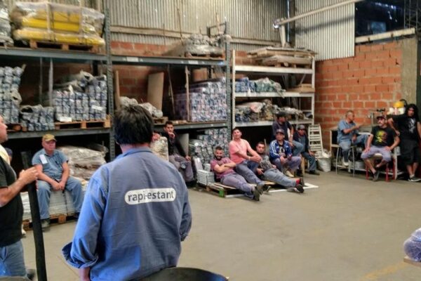 Rapistand de Villa Gral Mitre sigue en conflicto con sus trabajadores