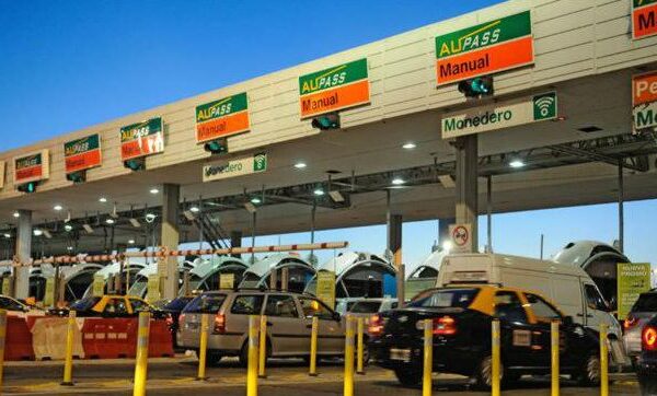 Los peajes aumentaron un 35% en las autopistas porteñas