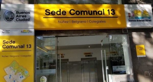 Por un desnivel mal señalizado en sede de la comuna 13 una mujer será indemnizada