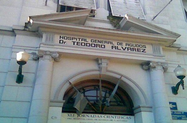Vecinos en el Hospital Álvarez