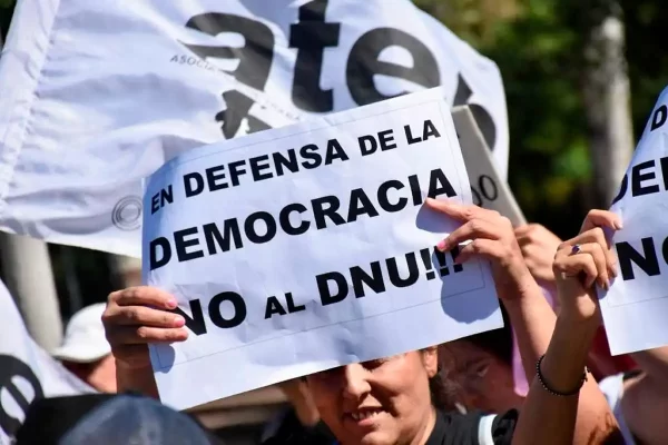 Llamamiento Judío Argentino rechaza el DNU del gobierno por anticonstitucional