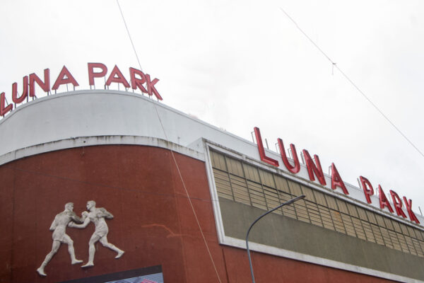 Primero los negocios: el Luna Park declarado Monumento Histórico Nacional será demolido